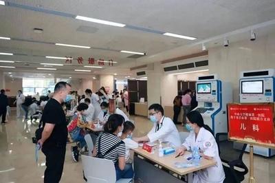 中山大學(xué)附屬第一醫(yī)院和中山大學(xué)孫逸仙紀(jì)念醫(yī)院專家赴龍巖開展義診送健康活動